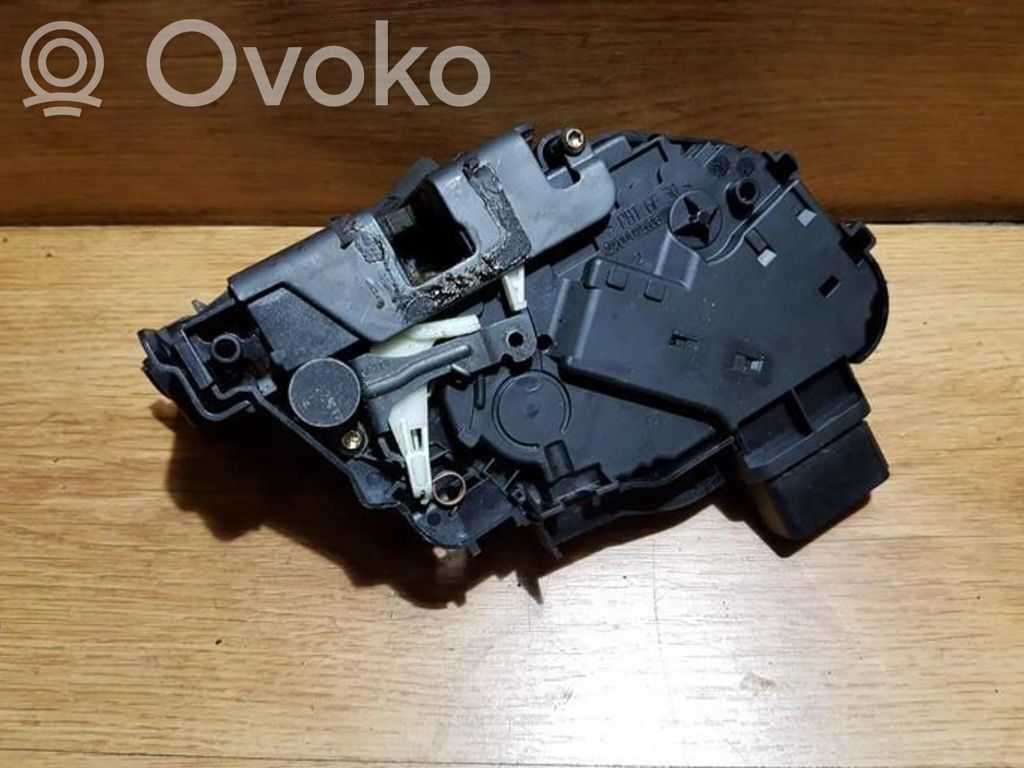 Priekšpusē slēdzene   3M5AR21812MP,3M5AR21812MP