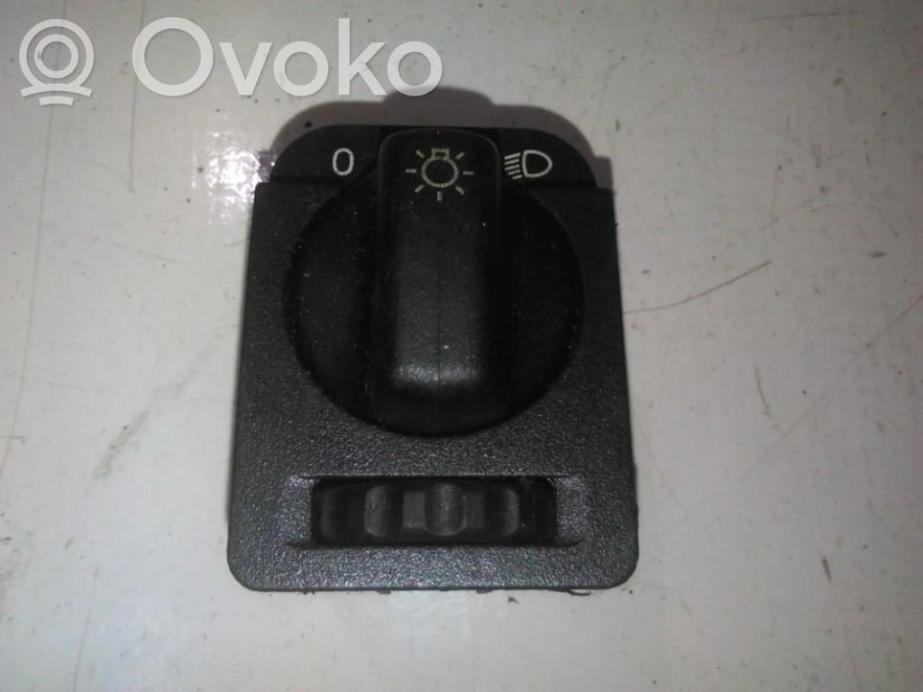 Valokatkaisija   90481764,90481764