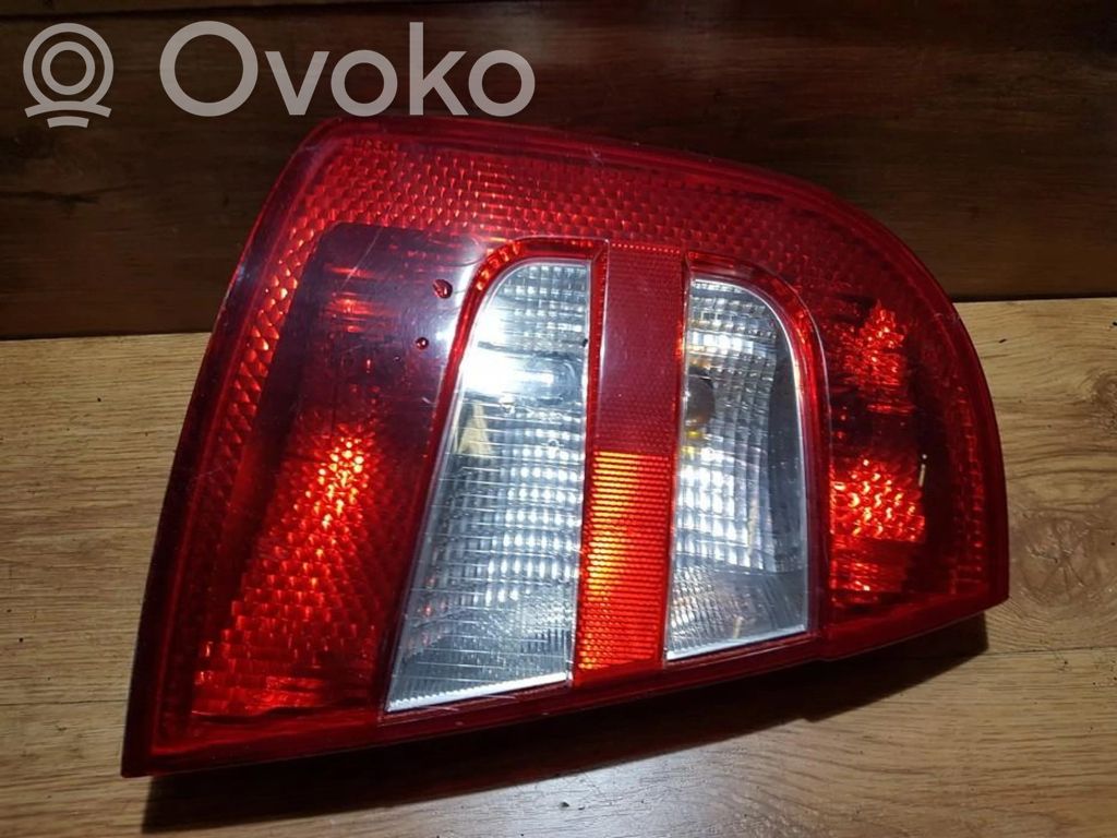 Lampa tylna