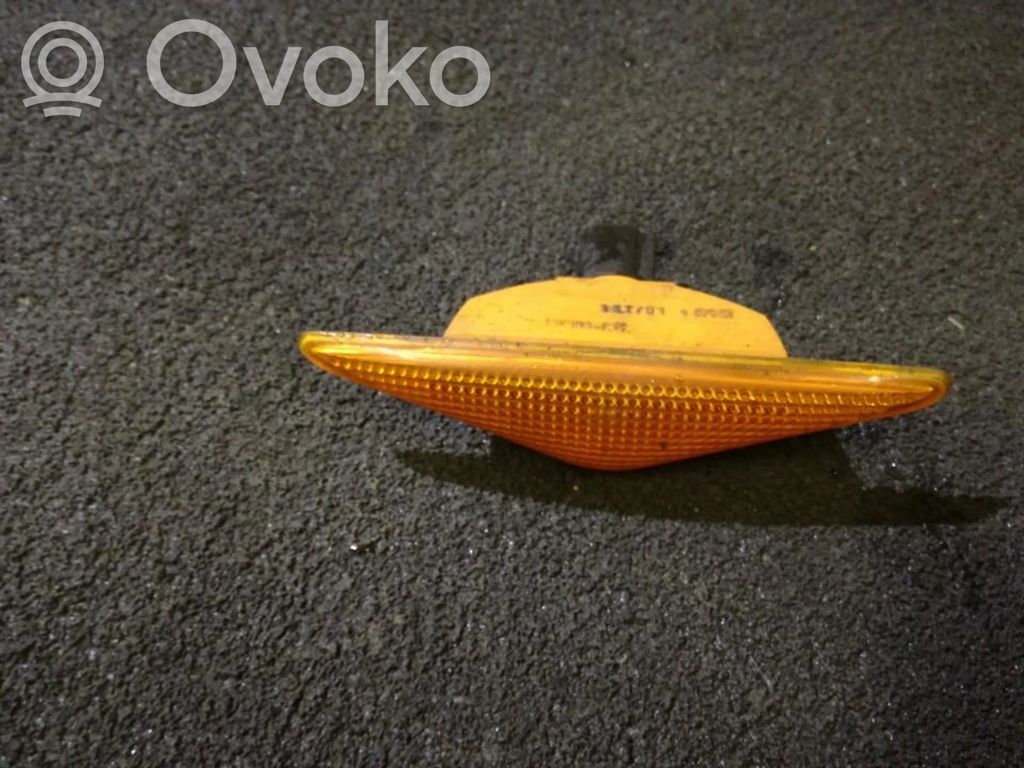 Ford Mondeo Mk III Kierunkowskaz błotnika przedniego 