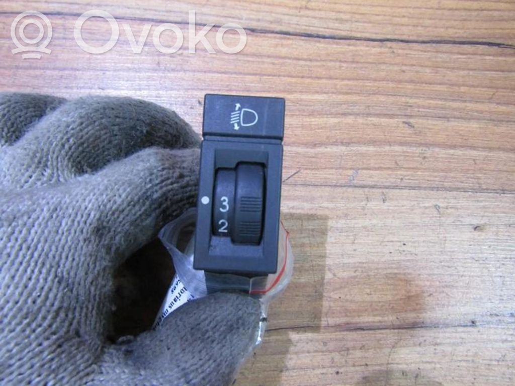 Headlight level height control switch   1925698,1925698