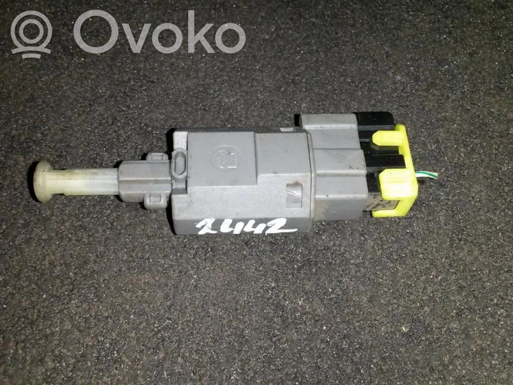 Mazda 323 F Interruttore del pedale del freno 