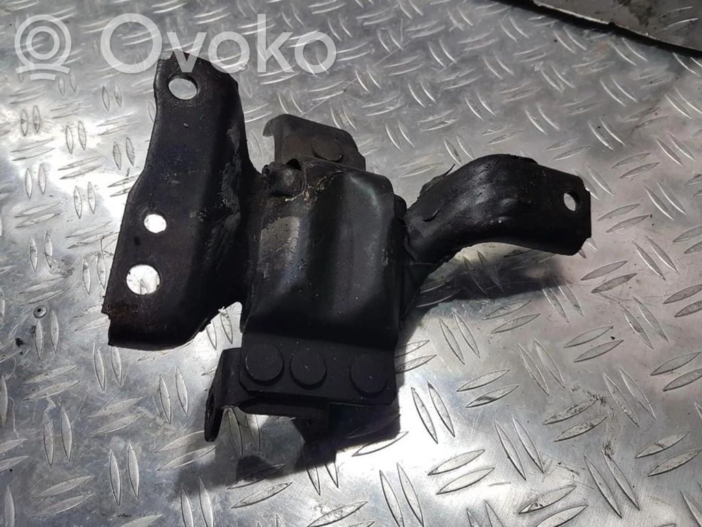 Soporte de montaje del motor