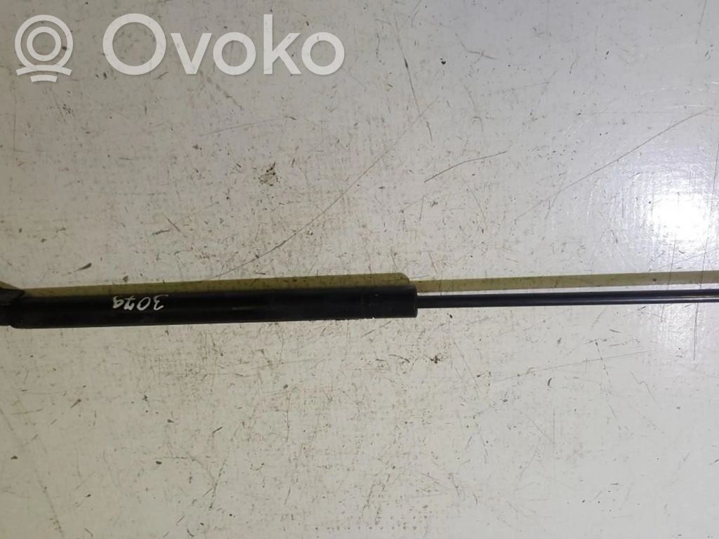Opel Omega B1 Amortyzator klapy tylnej bagażnika 