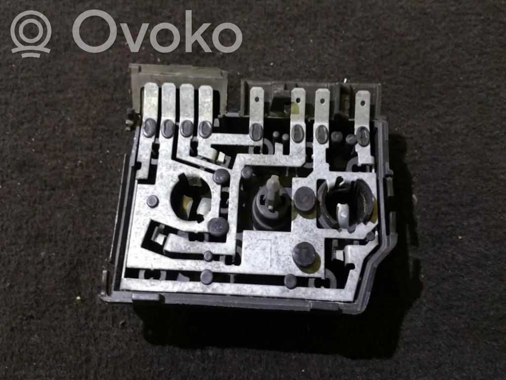 Audi A6 S6 C4 4A Portalampada fanale posteriore 