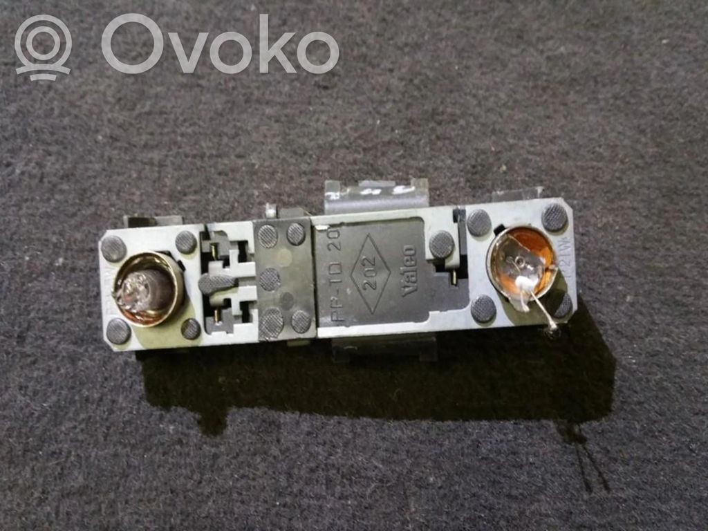 Renault Laguna I Porte ampoule de feu arrière