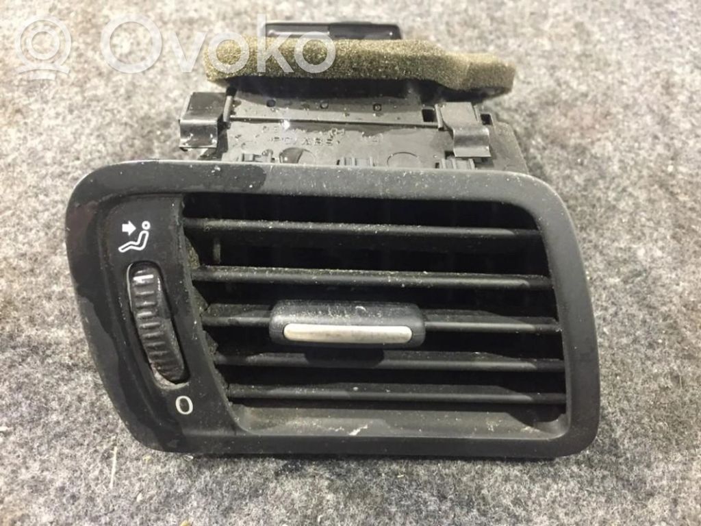 Volkswagen PASSAT B6 Copertura griglia di ventilazione laterale cruscotto