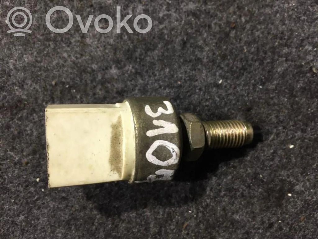 Brake pedal sensor switch