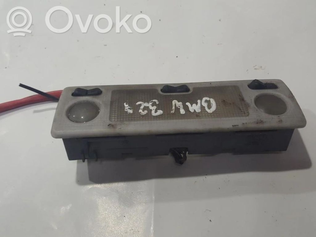 BMW 3 E36 Etuistuimen valo 