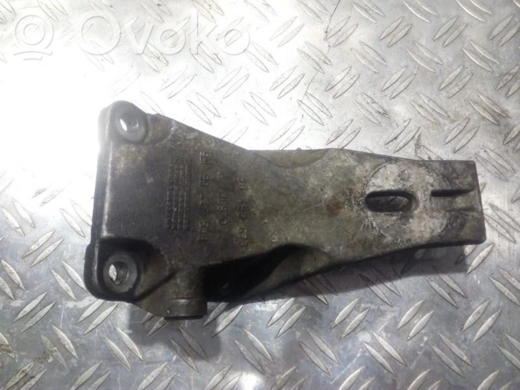 Engine mounting bracket   90447530,90496673,90447530,90496673