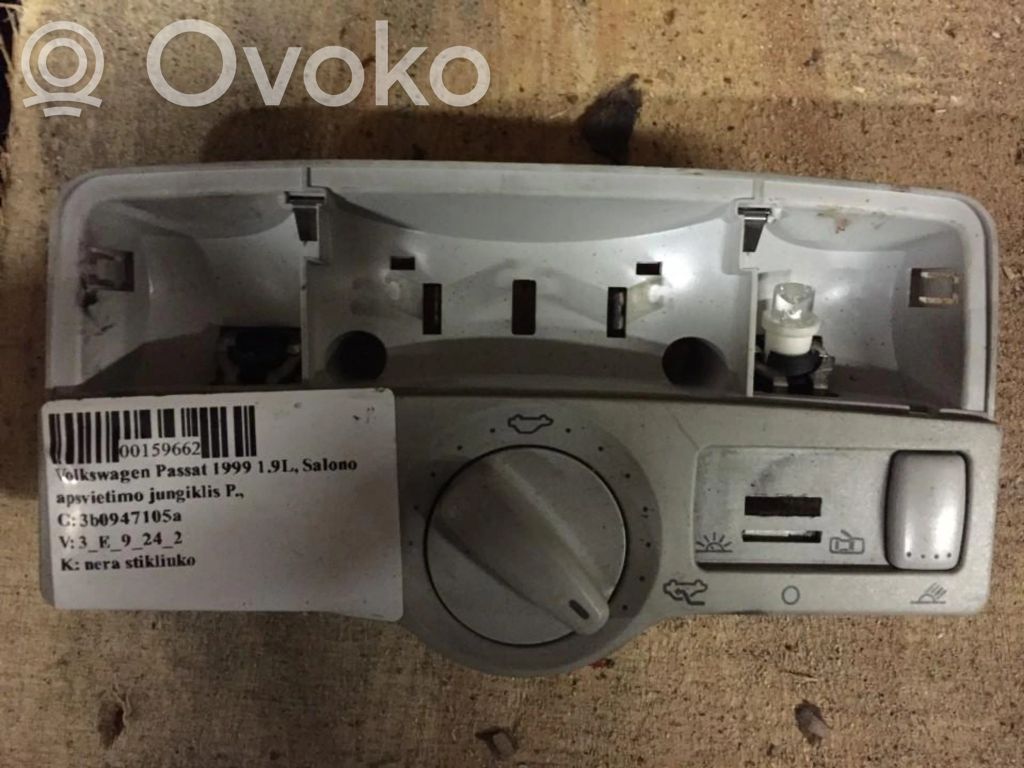 Volkswagen PASSAT B5 Etuistuimen valo 