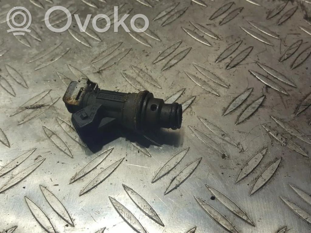 Opel Corsa B Injector combustibil 