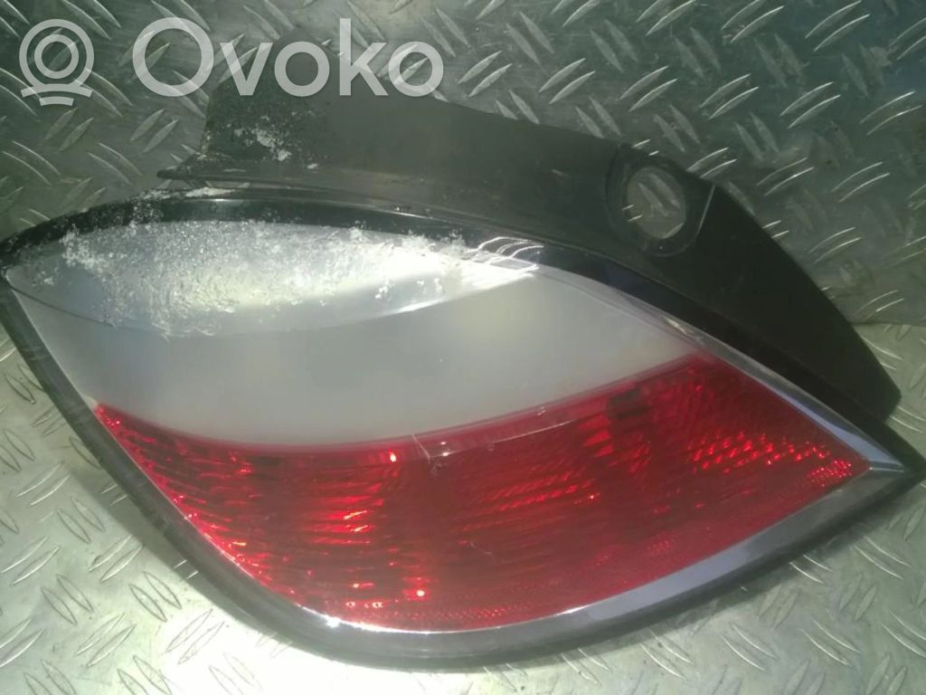 Opel Astra H Lampă spate în caroserie 