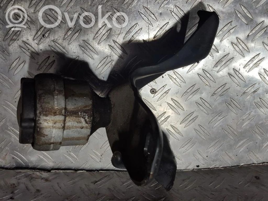 Ford Focus Engine mount bracket 