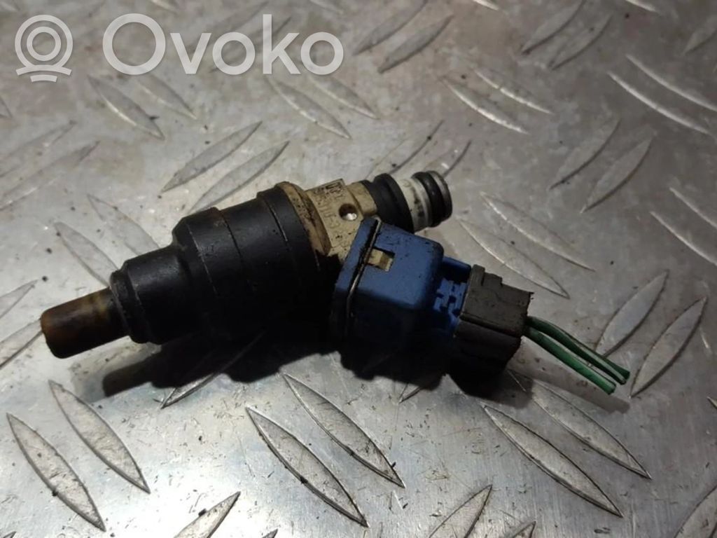 Hyundai Elantra Inyector de combustible 