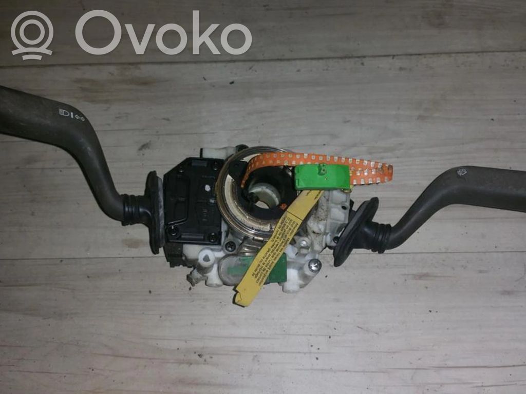 Volvo S40, V40 Bloc semnalizator și ștergător parbriz 