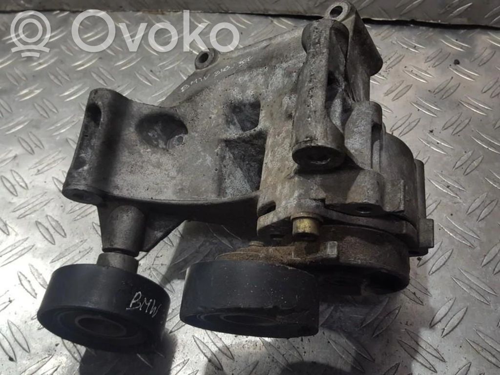 Engine mounting bracket