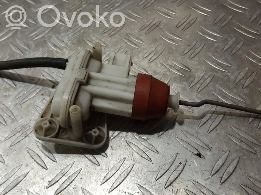 Audi 80 90 S2 B4 Pompa a vuoto chiusura centralizzata