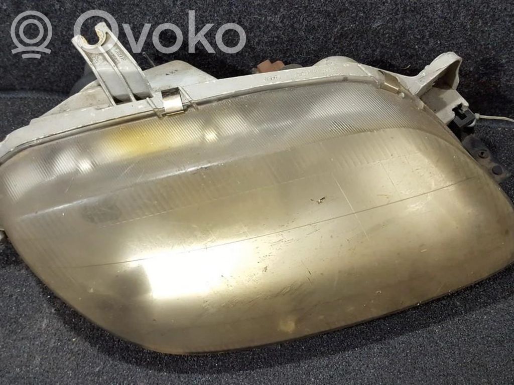 Mazda 323 Phare frontale 