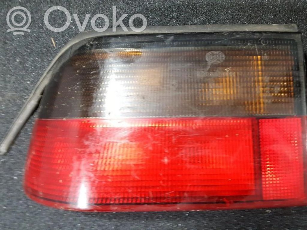 Saab 9000 CS Feux arrière / postérieurs