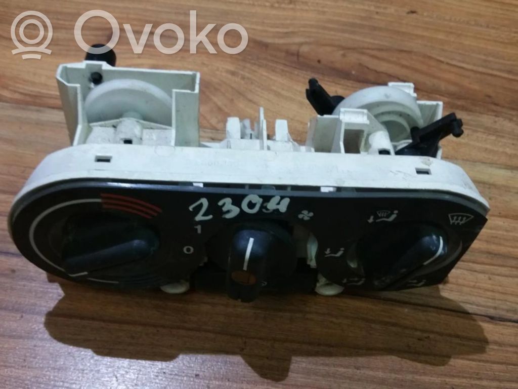 Volkswagen Polo III 6N 6N2 6NF Centralina del climatizzatore 