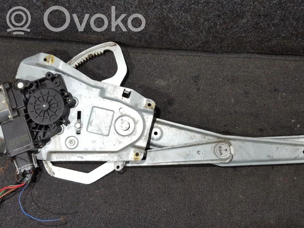 Regulador con motor de la ventanilla de la puerta corredera