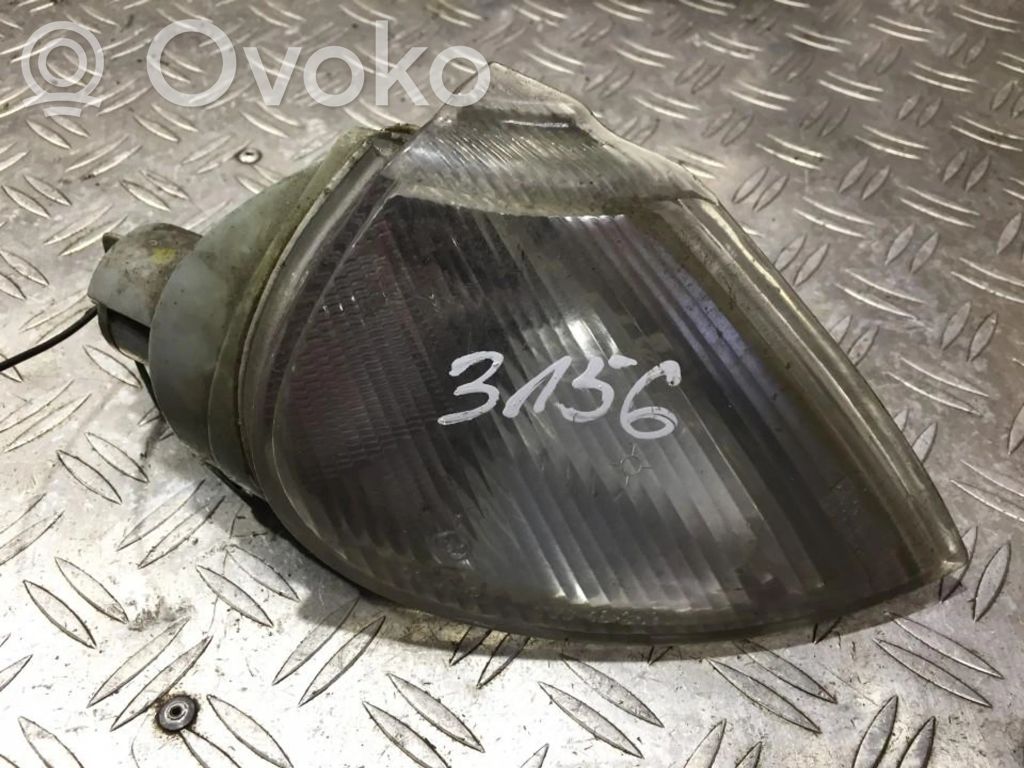 Renault Laguna I Front indicator light 