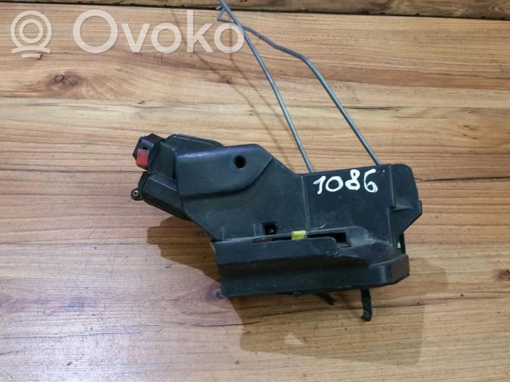 Etuoven lukko