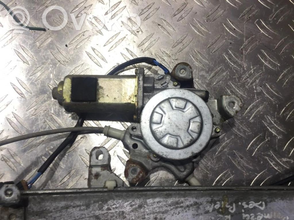 Motor del regulador de la ventanilla de la puerta delantera