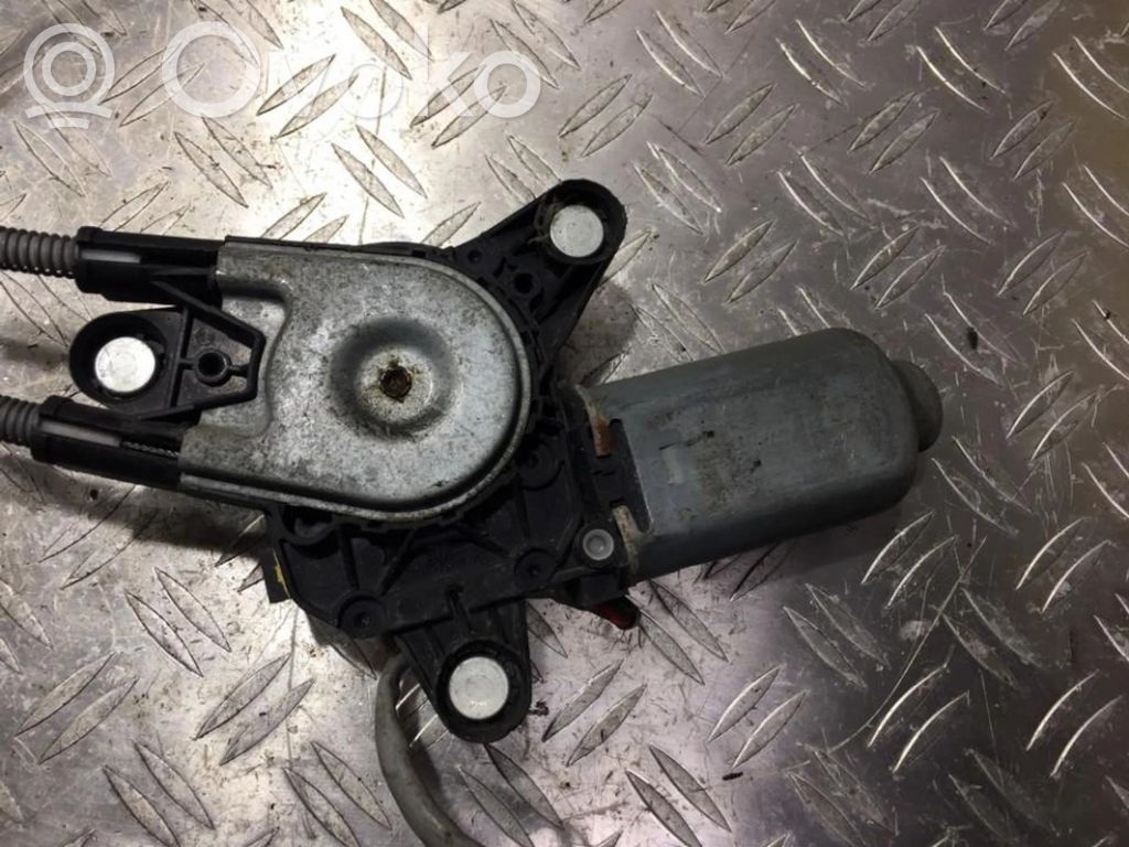 Front door window regulator motor