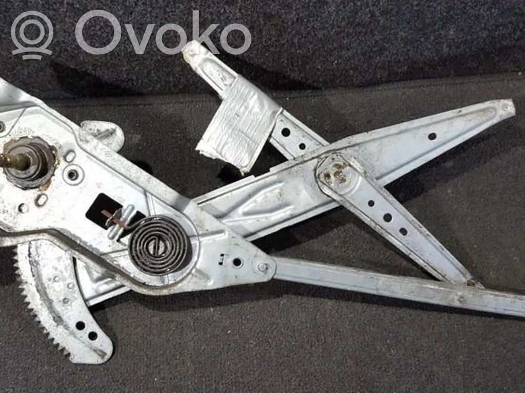 Regulador con motor de la ventanilla de la puerta corredera