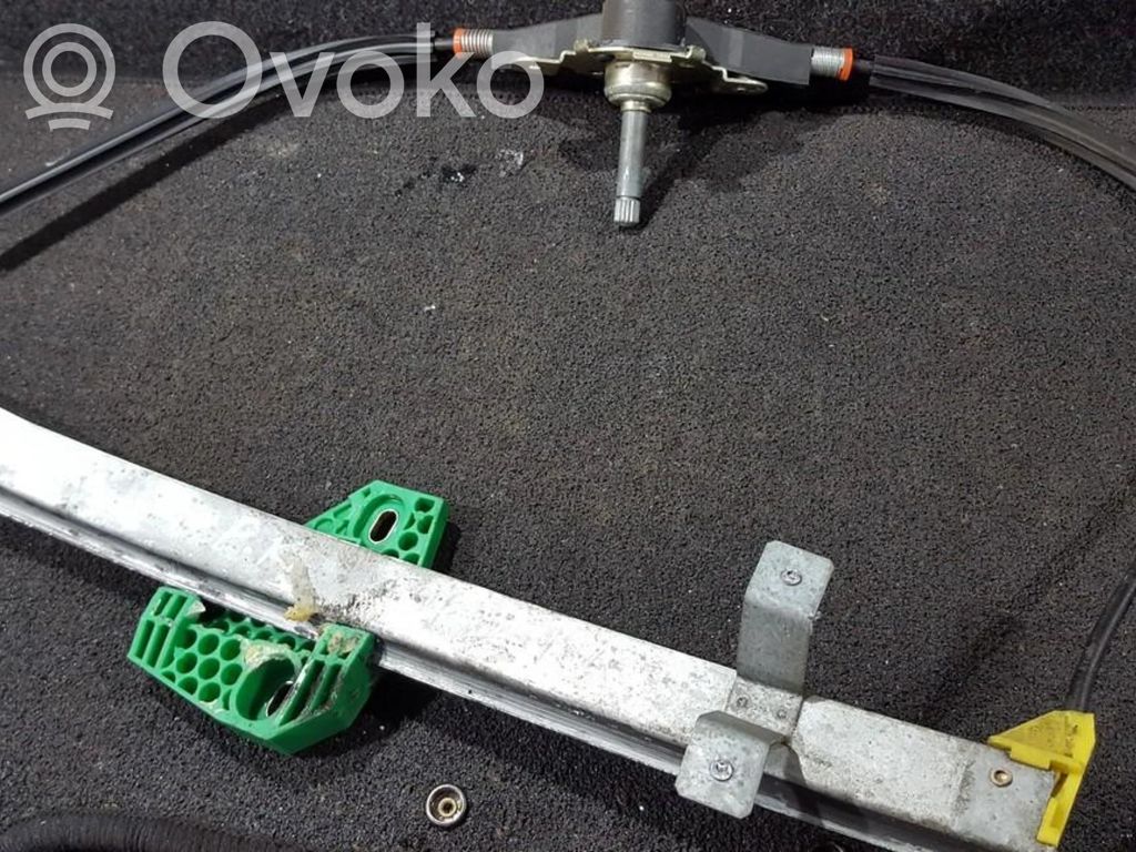 Regulador con motor de la ventanilla de la puerta corredera