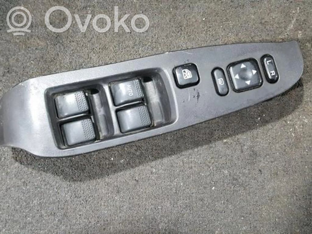 Subaru Legacy Electric window control switch 
