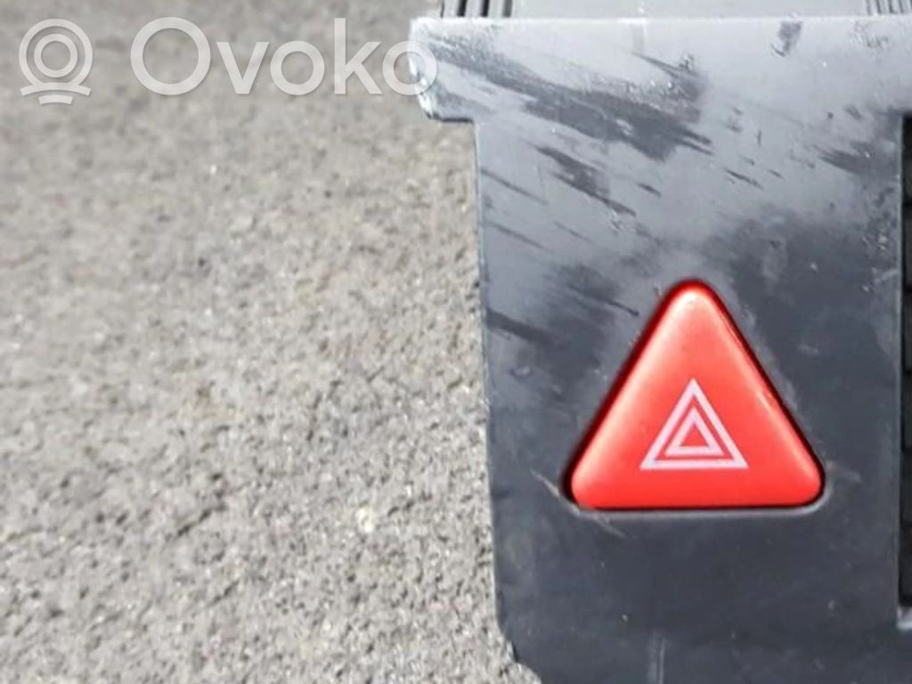 Skoda Fabia Mk1 (6Y) Interruttore luci di emergenza