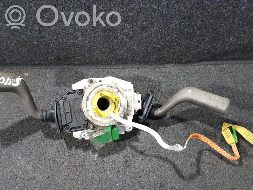 Volvo S40, V40 Leva/interruttore dell’indicatore di direzione e tergicristallo