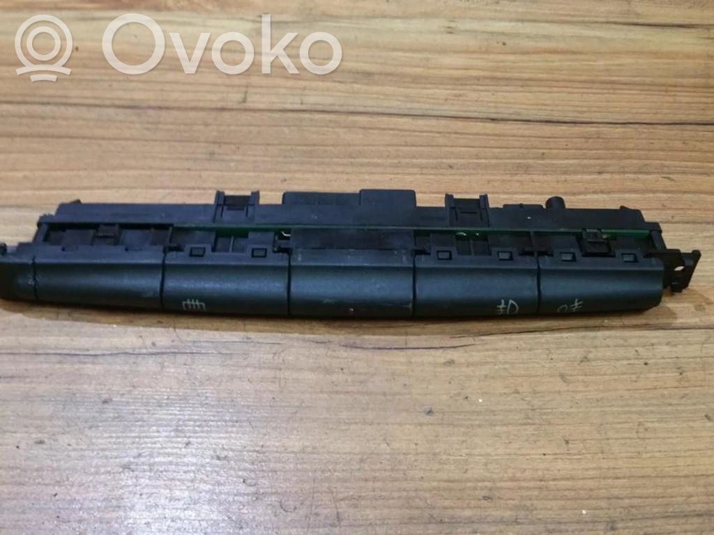 Fiat Bravo - Brava Windscreen/window heater switch 