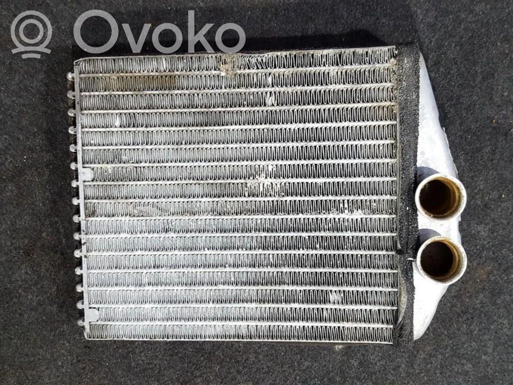 Radiator aerotermă