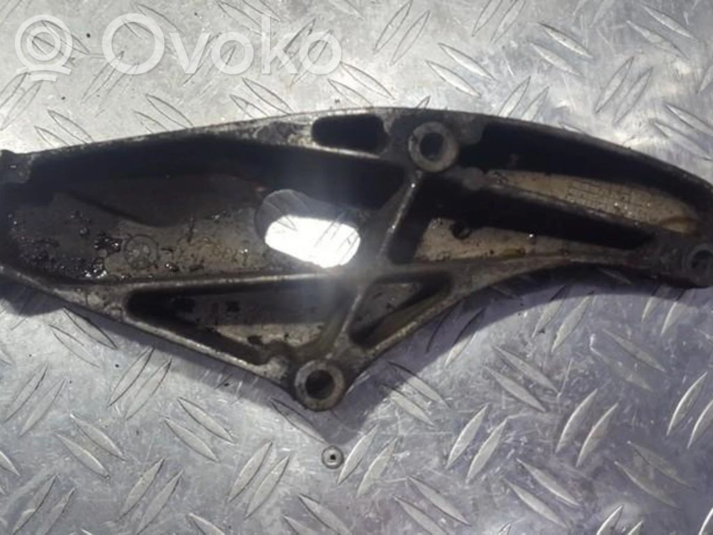 Engine mounting bracket   11811139424,11811139424,11811139424,11811139424