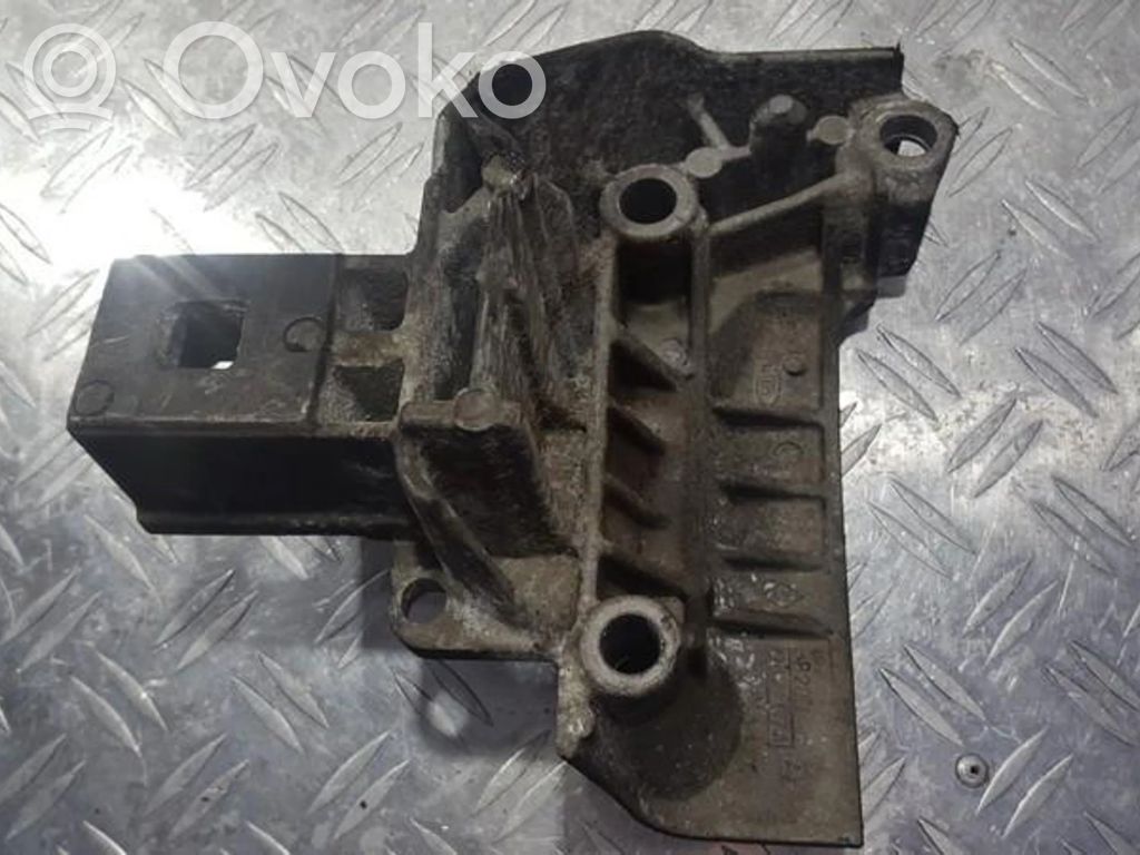 Renault Scenic II -  Grand scenic II Engine mounting bracket 