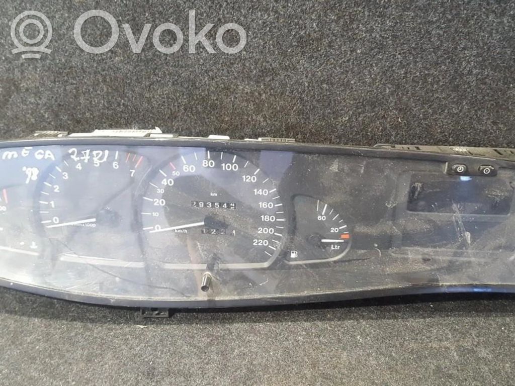 Opel Omega B1 Nopeusmittari (mittaristo) 