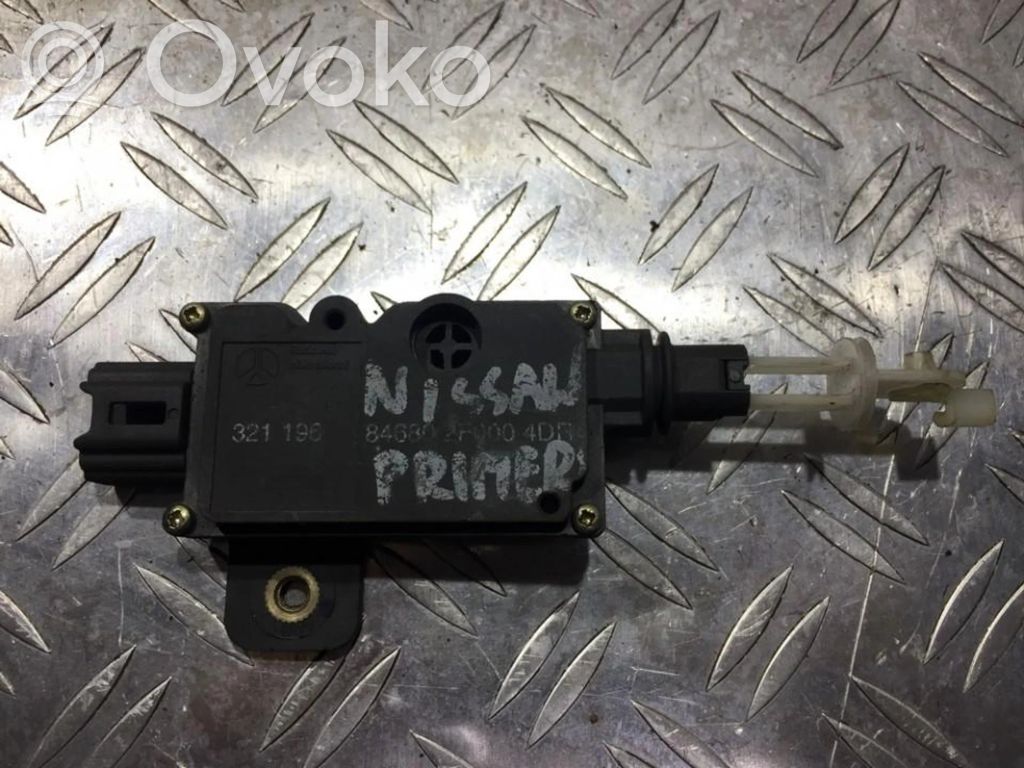 Nissan Primera Motor de bloqueo de puertas 