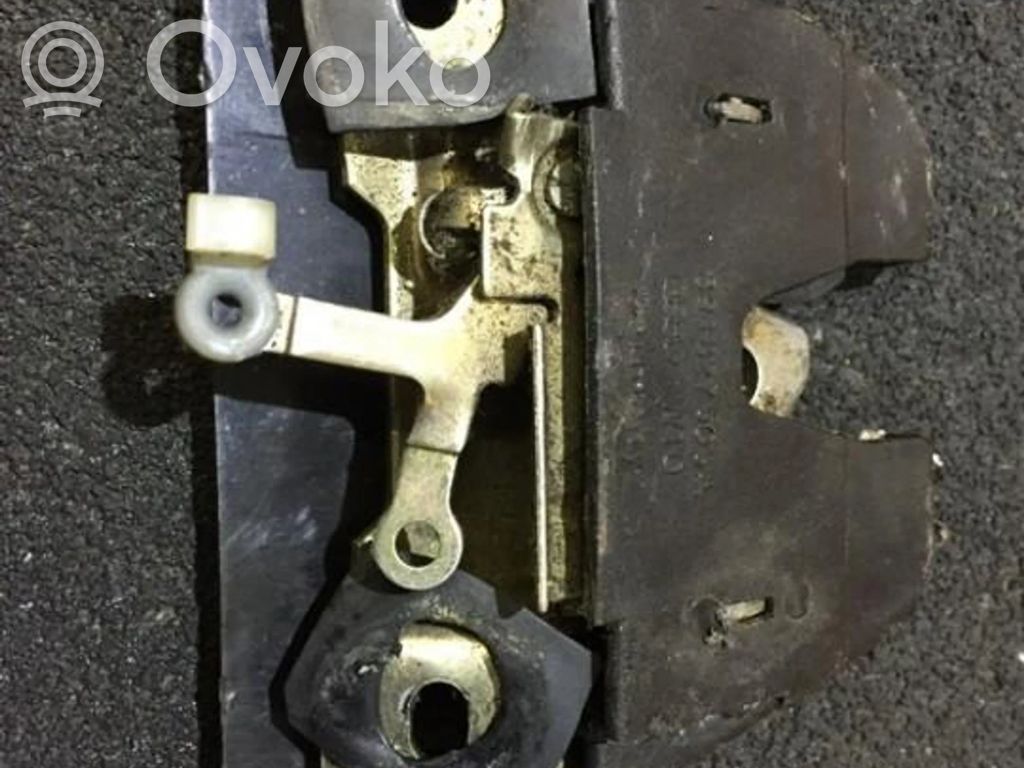 Audi 80 90 B3 Blocco/chiusura/serratura del portellone posteriore/bagagliaio