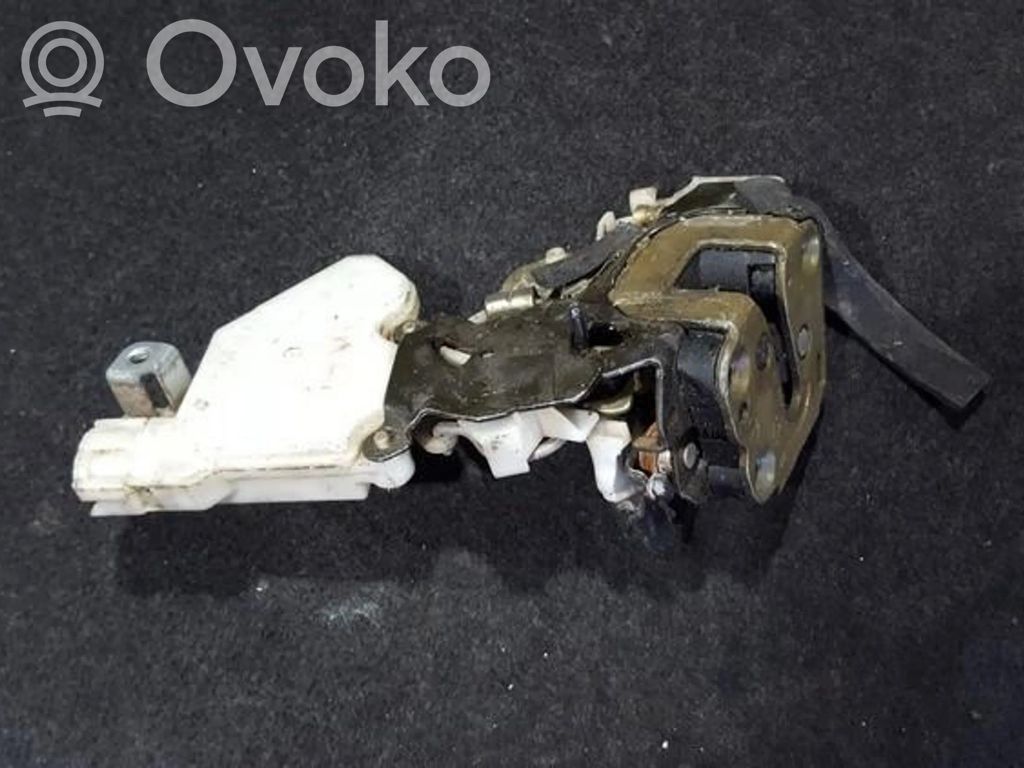 Nissan Primera Zamek drzwi tylnych 