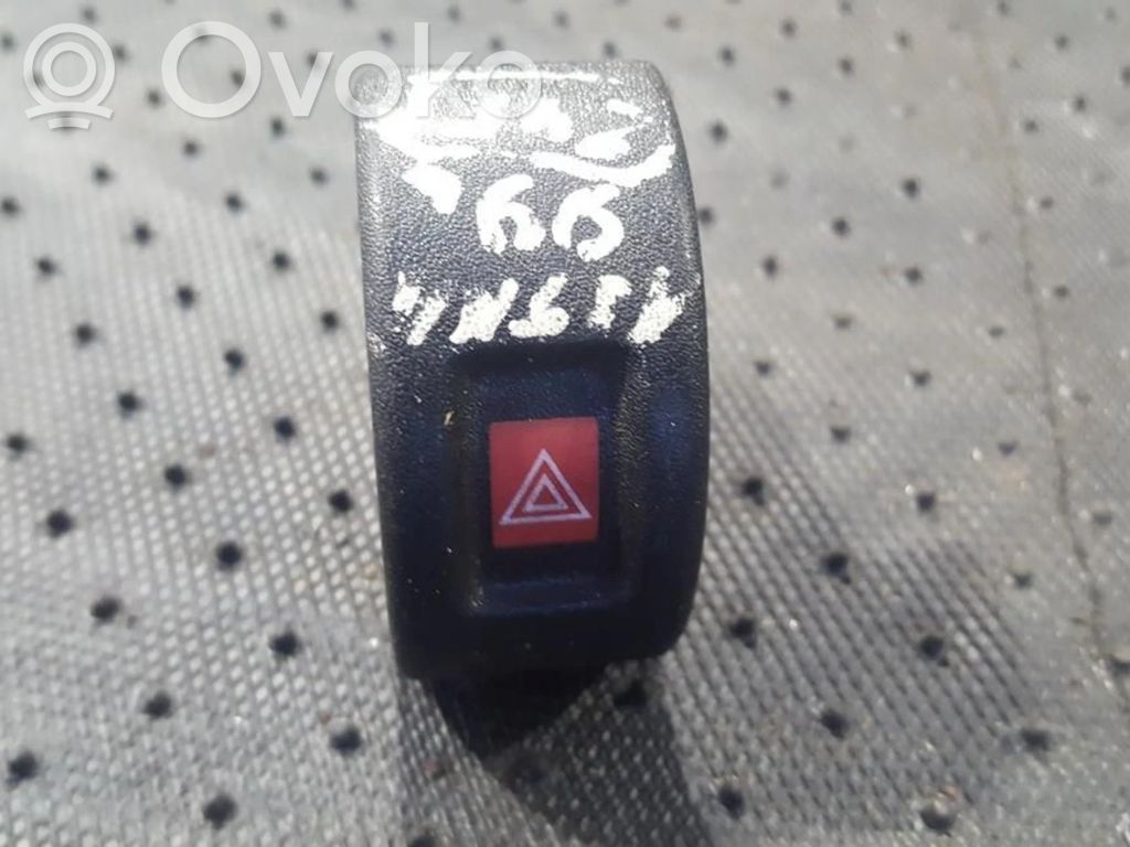 Opel Astra G Interrupteur feux de détresse 