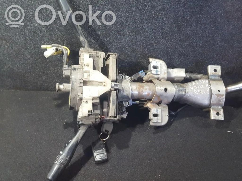 Ohjauspyörän akseli   K702031,K702031