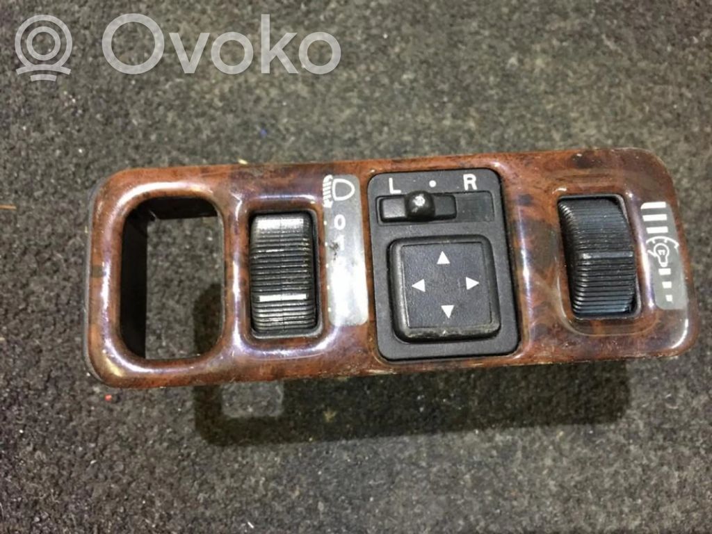 Mitsubishi Carisma Interruptor del espejo lateral 