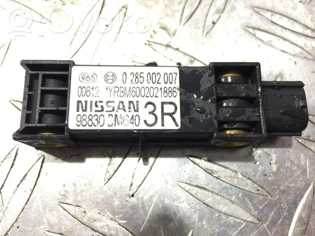Nissan Almera N16 Czujnik uderzenia Airbag 