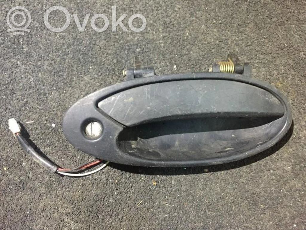 Manecilla externa puerta delantera   MB819552,MB819552