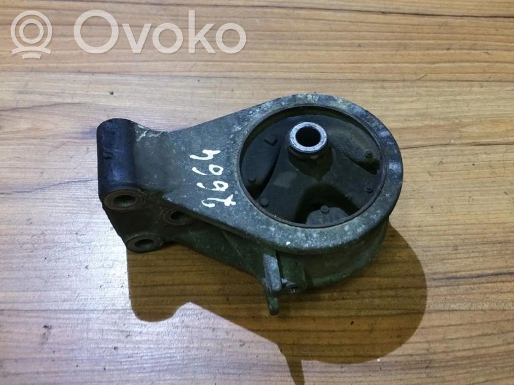 Mitsubishi Colt Moottorin kiinnikekorvake 