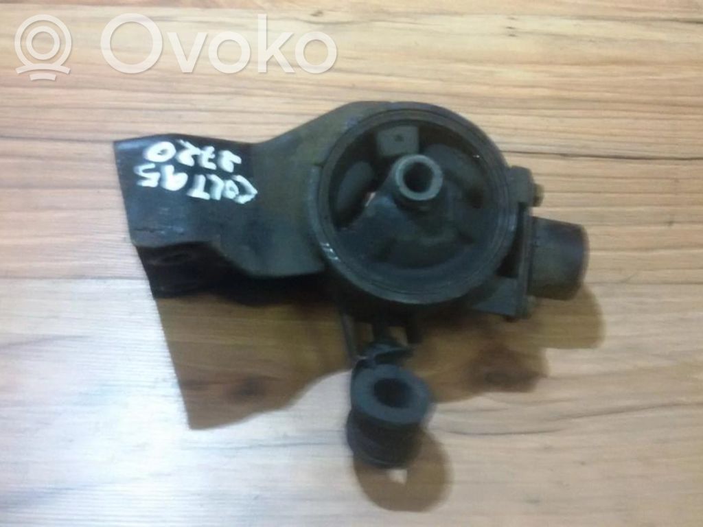 Mitsubishi Colt Engine mount bracket 